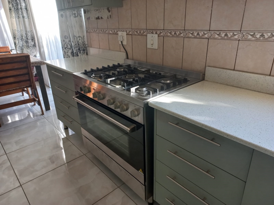 3 Bedroom Property for Sale in Safari Gardens North West